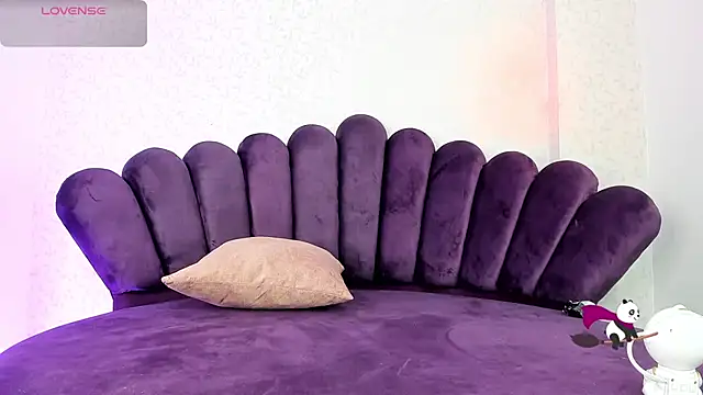 sofi soft  online show from October 17, 2025, 5:04 pm