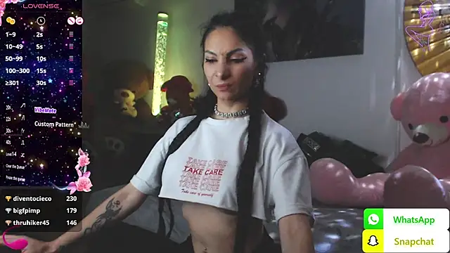 Snapshot of EvelynAisha chatting on February 2, 2025, 6:53 pm EvelynAisha online show from February 2, 2025, 6:53 pm