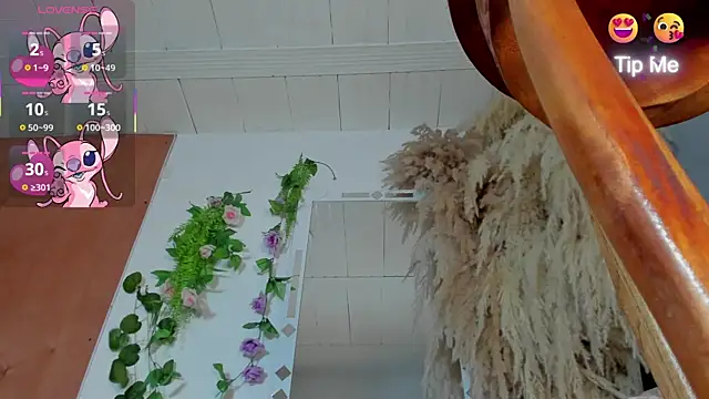 adhara hotter online show from October 8, 2025, 7:44 pm