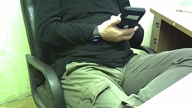 Snapshot of nikdov3 chatting on February 12, 2026, 5:02 am nikdov3 online show from February 12, 2026, 5:02 am