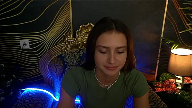 Snapshot of ValeryRoyale chatting on December 4, 2024, 2:37 pm ValeryRoyale online show from December 4, 2024, 2:37 pm