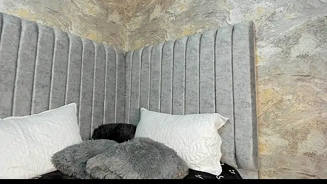 andy 0018 online show from March 5, 2025, 7:06 pm