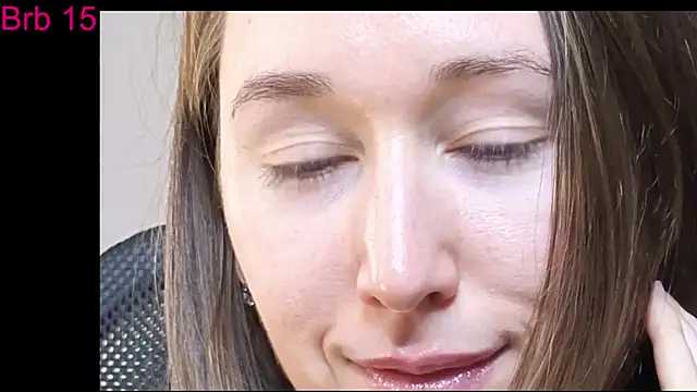 Snapshot of --Model--2 chatting on December 1, 2025, 1:05 pm --Model--2 online show from December 1, 2025, 1:05 pm