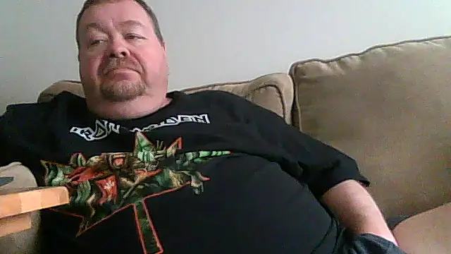 Snapshot of hitman_35 chatting on June 22, 2026, 5:32 pm hitman 35 online show from June 22, 2026, 5:32 pm