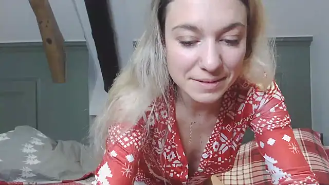 Snapshot of carlaaa chatting on December 20, 2024, 9:50 pm carlaaa online show from December 20, 2024, 9:50 pm