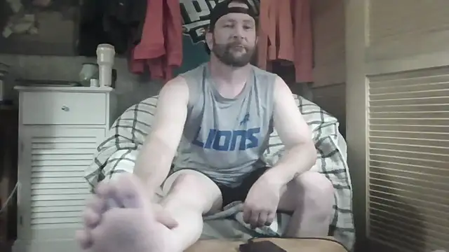 Edward LongCock online show from July 18, 2026, 5:33 am