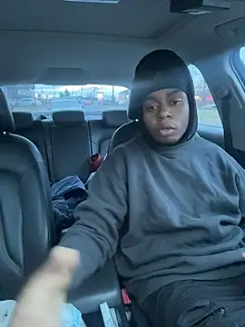 Snapshot of tokenkingtn chatting on December 13, 2025, 9:09 pm tokenkingtn online show from December 13, 2025, 9:09 pm