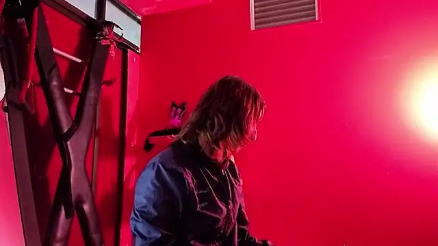 Snapshot of Ambar_Roux_ chatting on February 7, 2026, 1:20 am Ambar Roux online show from February 7, 2026, 1:20 am