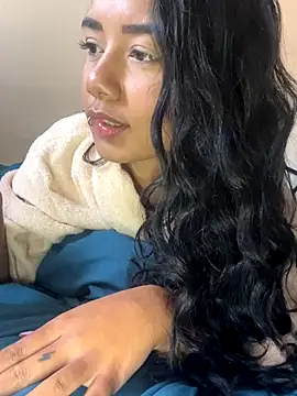 Snapshot of _Luana chatting on December 2, 2024, 12:51 pm Luana online show from December 2, 2024, 12:51 pm