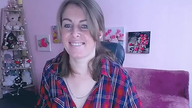 Snapshot of Hot_Milady chatting on March 19, 2025, 8:12 am Hot Milady online show from March 19, 2025, 8:12 am