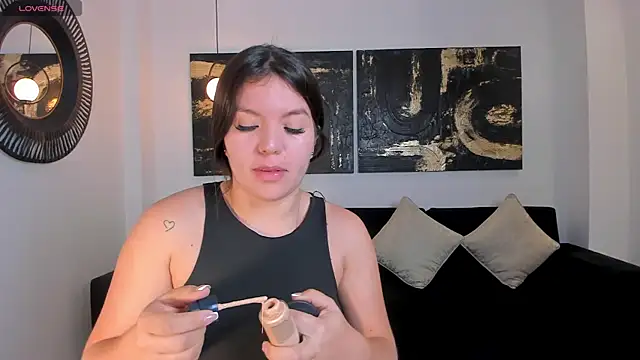 Snapshot of ValeriaRoldanX chatting on July 16, 2026, 11:27 am ValeriaRoldanX online show from July 16, 2026, 11:27 am