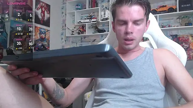 Snapshot of Mike_Burn chatting on October 2, 2025, 12:12 pm Mike Burn online show from October 2, 2025, 12:12 pm