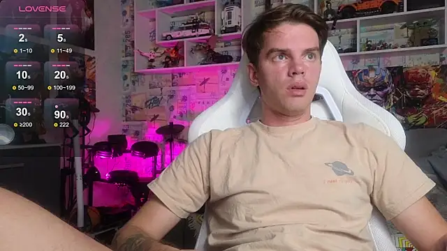 Snapshot of Mike_Burn chatting on October 3, 2025, 12:13 pm Mike Burn online show from October 3, 2025, 12:13 pm