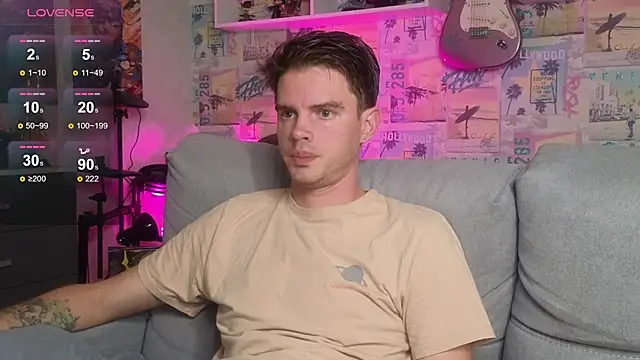 Snapshot of Mike_Burn chatting on October 28, 2025, 12:19 pm Mike Burn online show from October 28, 2025, 12:19 pm