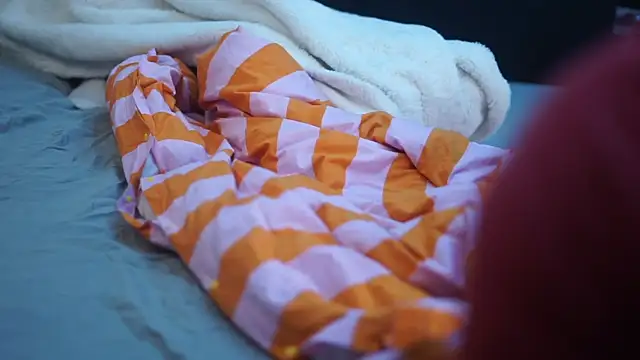 MacTroy online show from October 12, 2025, 7:35 pm