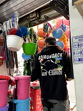 Snapshot of JuanZapata33 chatting on November 11, 2025, 9:48 pm JuanZapata33 online show from November 11, 2025, 9:48 pm