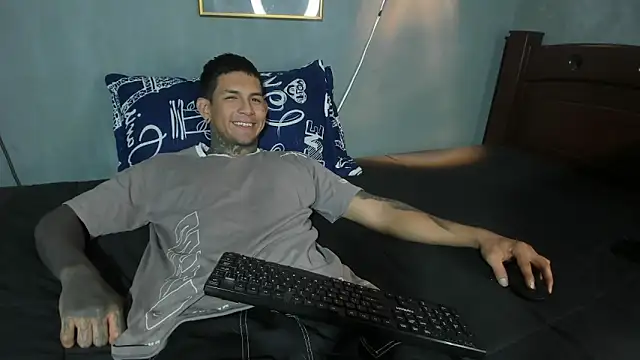 Travistanner 28 online show from February 23, 2026, 2:58 pm