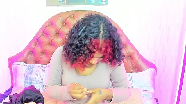 charlotte ebony online show from March 19, 2026, 1:59 pm