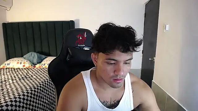 Snapshot of man_dur07 chatting on October 19, 2025, 8:20 pm man dur07 online show from October 19, 2025, 8:20 pm