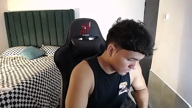 Snapshot of man_dur07 chatting on October 23, 2025, 11:14 pm man dur07 online show from October 23, 2025, 11:14 pm