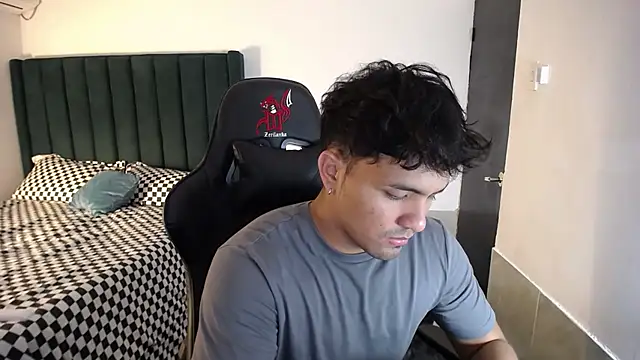 Snapshot of man_dur07 chatting on October 25, 2025, 9:09 pm man dur07 online show from October 25, 2025, 9:09 pm