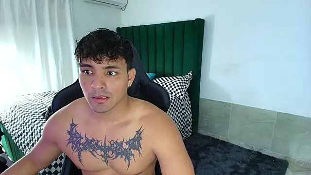 Snapshot of man_dur07 chatting on February 2, 2026, 8:51 pm man dur07 online show from February 2, 2026, 8:51 pm