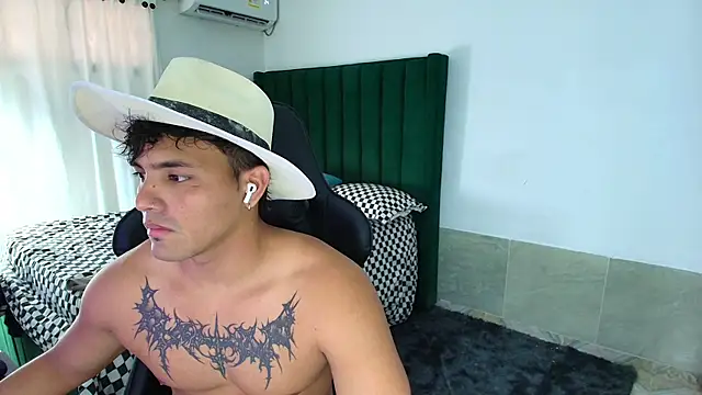 Snapshot of man_dur07 chatting on February 7, 2026, 9:07 pm man dur07 online show from February 7, 2026, 9:07 pm