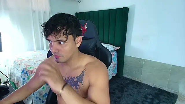 Snapshot of man_dur07 chatting on February 24, 2026, 9:24 pm man dur07 online show from February 24, 2026, 9:24 pm