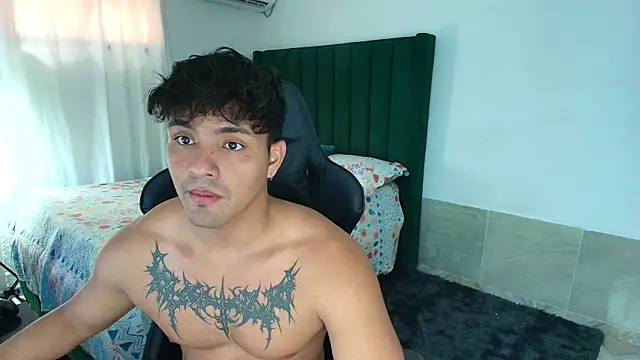 Snapshot of man_dur07 chatting on February 26, 2026, 6:18 pm man dur07 online show from February 26, 2026, 6:18 pm