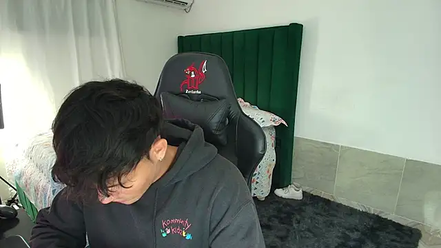 Snapshot of man_dur07 chatting on February 28, 2026, 4:57 am man dur07 online show from February 28, 2026, 4:57 am