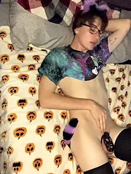 YourFavTwinkie online show from September 29, 2025, 5:12 am