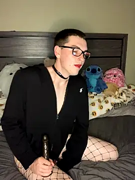 YourFavTwinkie online show from November 5, 2025, 7:41 am