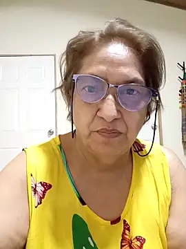 Snapshot of florecita69 chatting on November 13, 2025, 3:27 am florecita69 online show from November 13, 2025, 3:27 am