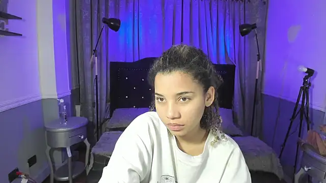 Snapshot of Mayaa_ross chatting on September 14, 2025, 2:22 am Mayaa ross online show from September 14, 2025, 2:22 am