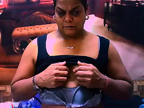 Snapshot of indianCherryPie chatting on May 2, 2026, 5:45 am indianCherryPie online show from May 2, 2026, 5:45 am