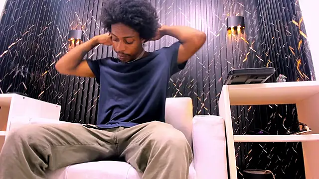 LarryCollin online show from October 8, 2025, 3:48 am