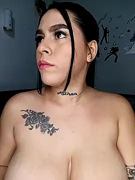 Snapshot of BigTits_Kitty chatting on February 13, 2026, 6:42 am BigTits Kitty online show from February 13, 2026, 6:42 am