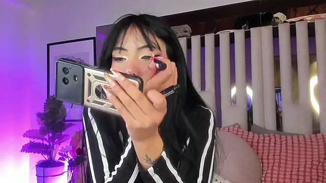 Kitty Eliffe online show from October 3, 2025, 10:51 pm