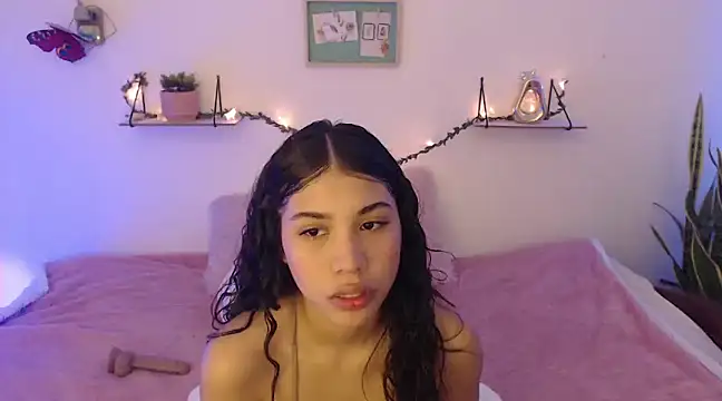 AmberJeong online show from December 11, 2024, 10:27 pm