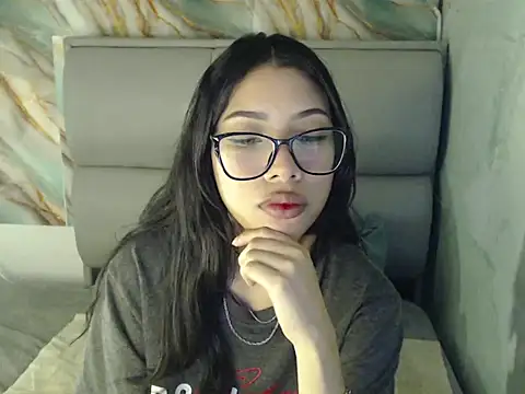 AmberJeong online show from October 8, 2025, 5:54 pm