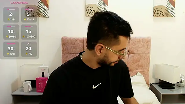 Amadeo Wild online show from March 8, 2026, 3:38 pm