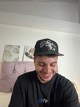 Amadeo Wild online show from April 12, 2026, 3:55 am