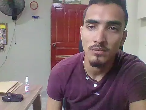 Snapshot of jeremy_scott chatting on March 16, 2026, 5:06 pm jeremy scott online show from March 16, 2026, 5:06 pm