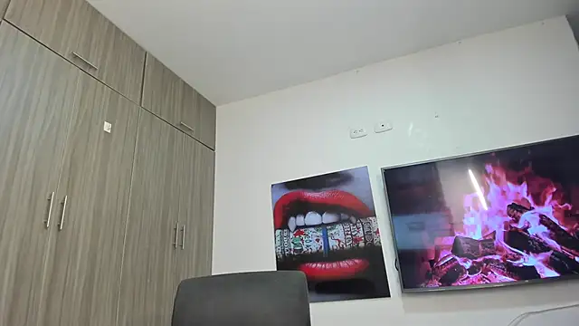 Snapshot of CbumDick chatting on February 6, 2025, 10:53 pm CbumDick online show from February 6, 2025, 10:53 pm