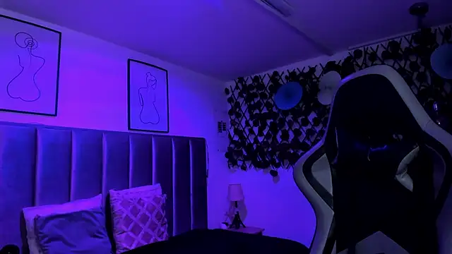 Kitty Gang online show from March 19, 2026, 12:03 am