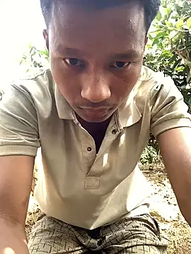 Snapshot of ShroveRising chatting on February 6, 2026, 6:40 am ShroveRising online show from February 6, 2026, 6:40 am