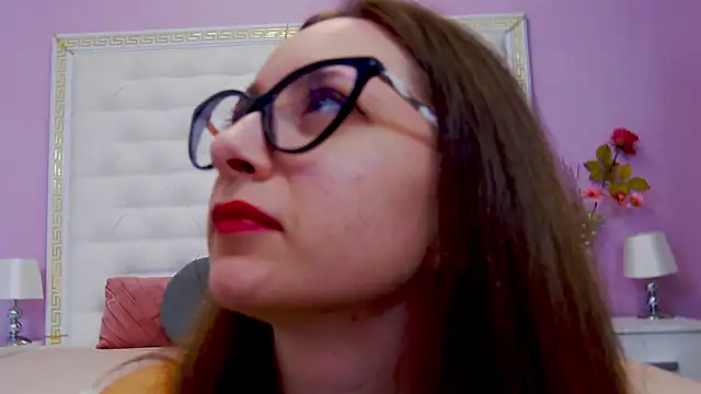 Snapshot of Lenna_Paul chatting on September 10, 2025, 4:12 am Lenna Paul online show from September 10, 2025, 4:12 am