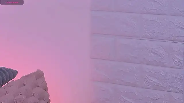 Ariel  Blossom online show from October 17, 2025, 5:32 am