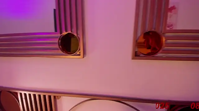 Snapshot of Doll_Isaa chatting on January 8, 2025, 12:47 pm Doll Isaa online show from January 8, 2025, 12:47 pm