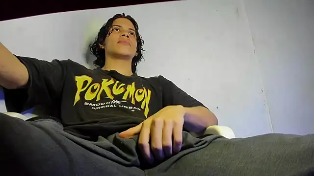 Snapshot of lax777_ chatting on October 16, 2025, 12:44 am lax777 online show from October 16, 2025, 12:44 am